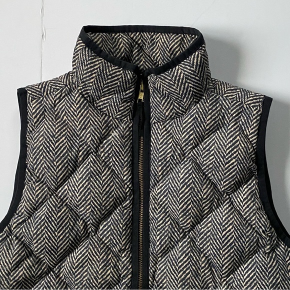 J. Crew Down Vest Size Small Excursion Quilted Herringbone Black Tan EUC $108 - Picture 3 of 16